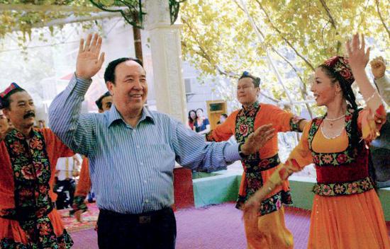 司马义·艾买提 这名字你在新闻联播再也听不到了