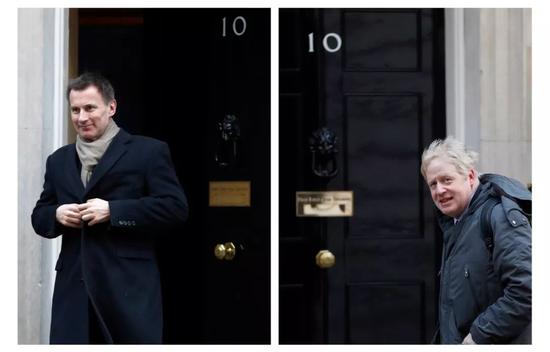 这是英国前外交大臣鲍里斯·约翰逊（右）与现任外交大臣杰里米·亨特在伦敦唐宁街10号门前的拼版照片。新华社/美联