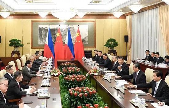 南海最新局势:侠客岛:老杜又来了 南海局势究竟如何变化? 8月29日,国家大大平在北京钓鱼台国宾馆会见菲律宾总统杜特尔特