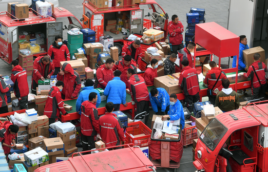 北京日报|爆棚!记者直击“双十一”快递站点