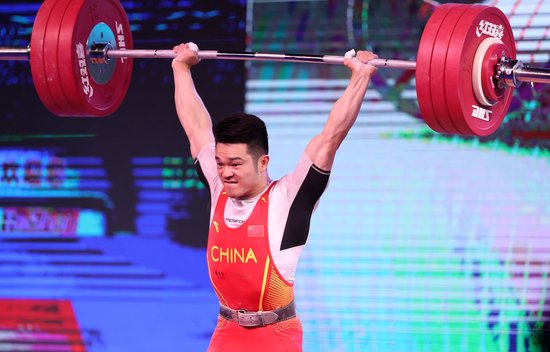 泪洒颁奖仪式！石智勇全运会夺金后宣布退役，结束22年举重生涯