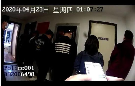 6名男女深夜开房传出奇怪声响 因吸毒被抓会怎么处罚?