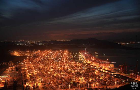 △宁波舟山港货物吞吐量连续11年位居世界第一。