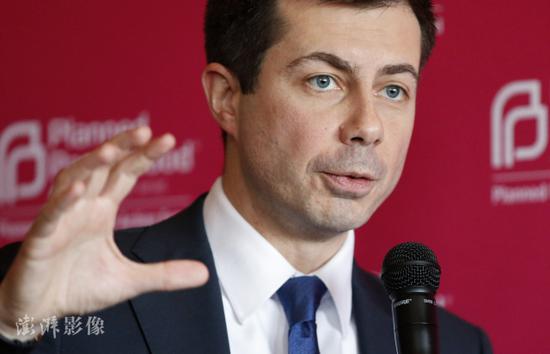 美国交通部长皮特·布蒂吉格 (图源:澎湃影像)