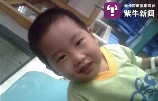  孙卓被拐前的照片