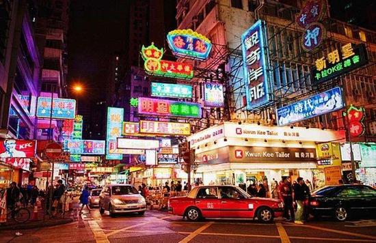 陈冯富珍:陈冯富珍:香港止暴制乱需要每一个人都挺身而出