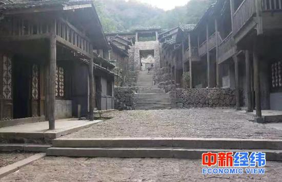 ▲防疫期间的横店影视城拍摄基地 受访者供图