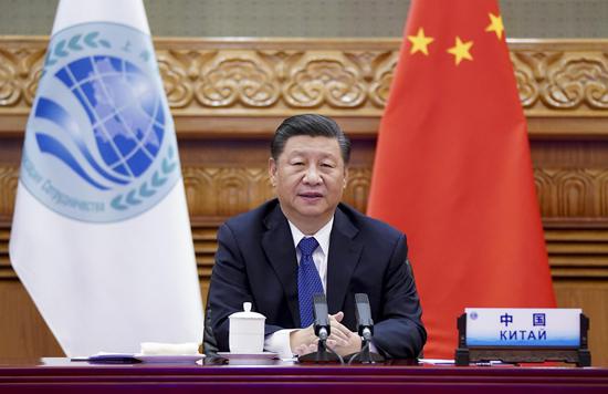 11月10日晚，国家主席习近平在北京以视频方式出席上海合作组织成员国元首理事会第二十次会议并发表重要讲话。