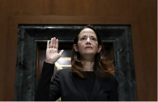 艾薇儿·海恩斯