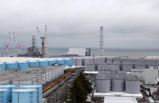 福岛核电站内的储存设施（路透社）