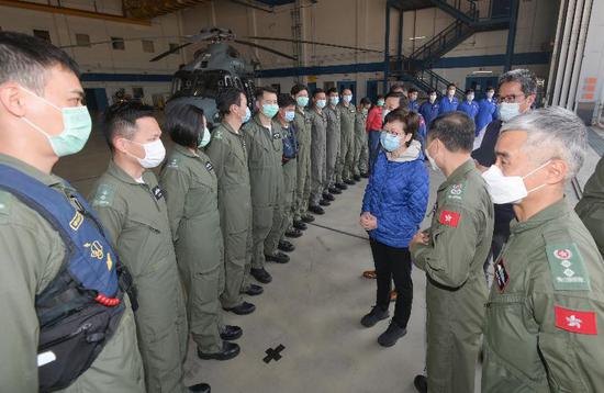 林郑月娥到访政府飞行服务队总部