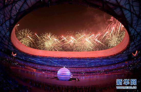2008年8月8日晚8时,第29届夏季奥林匹克运动会在北京国家体育场——"