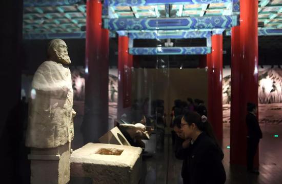  2017年3月17日，“浴火重光——来自阿富汗国家博物馆的宝藏”展在北京故宫博物院开幕。新华社记者金良快 摄