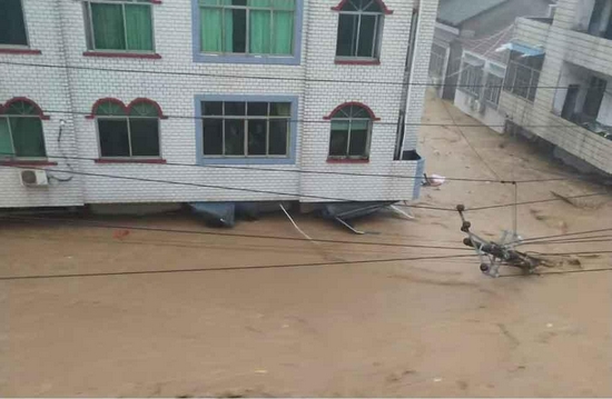 柳林镇洪水图片