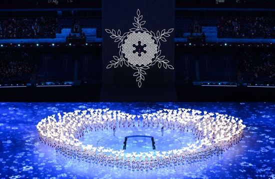 图为北京2022年冬奥会开幕式上的主火炬（2022年2月4日摄）。新华社记者 武巍 摄