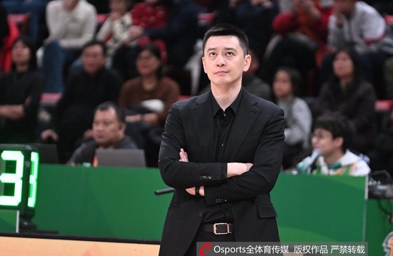 杨侃媒体人：杨鸣不会离任 就算会 第二天就会有三支球队去拜访他