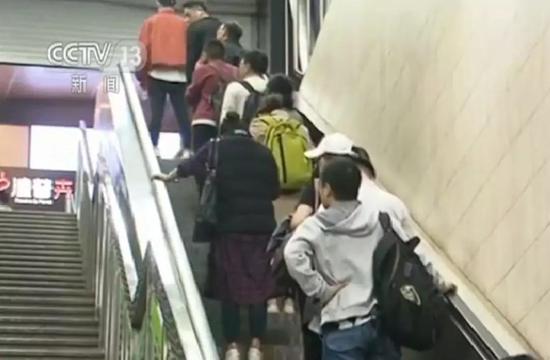 问题二:“左行右立”会磨损扶梯?