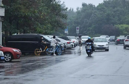 天津雨还没完 台风正在逼近 这些景区关闭 列车停运 新浪新闻 天津雨还没完 台风正在逼近 这些景区关闭 列车停运 新浪新闻