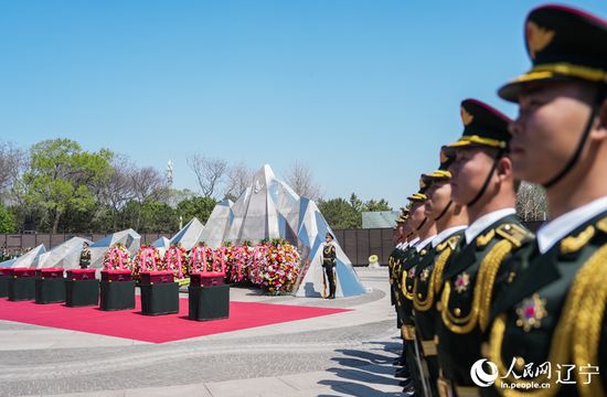 第十三批在韩中国人民志愿军烈士安葬仪式在沈阳举行