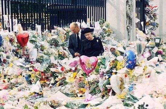 美媒将戴安娜王妃车祸做成景点网友吃人血馒头