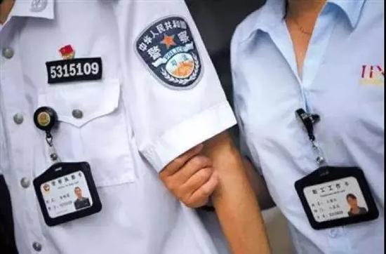  唐顺保和妻子 吴江/摄