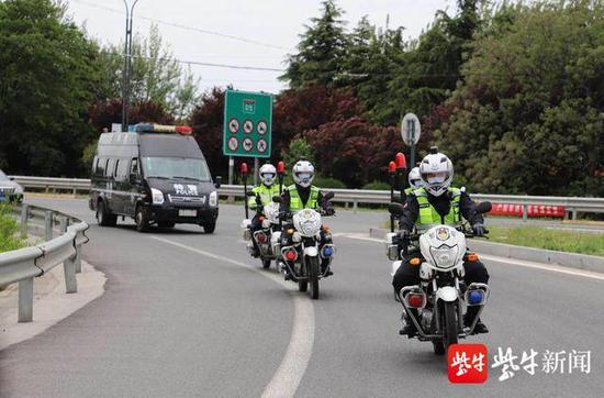 扬子晚报怀疑同村人与妻有染将其杀害抛尸 男子逃亡32年被捕