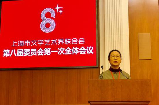 新当选的上海市文联主席奚美娟发言。 澎湃新闻记者 赵昀 图