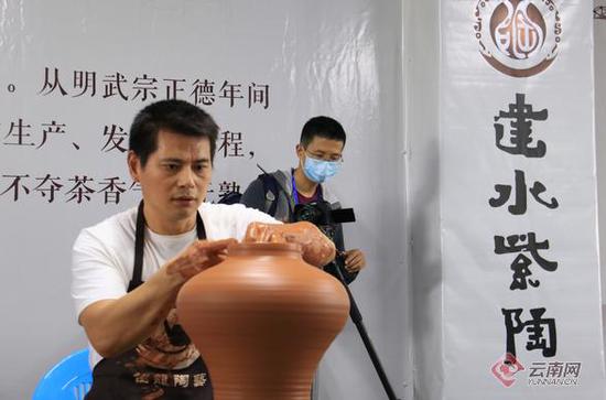 第三届中国四大名陶展在云南建水开展