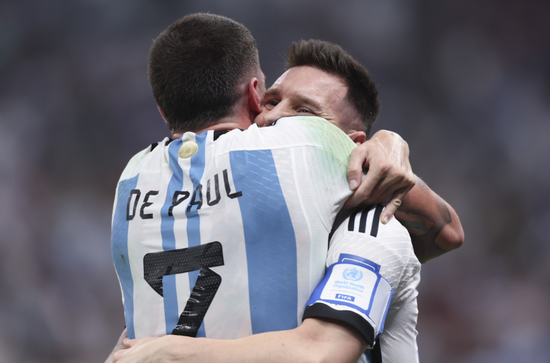 神奇的剧情！惊艳的结局！阿根廷惊险夺冠，梅西如愿捧杯