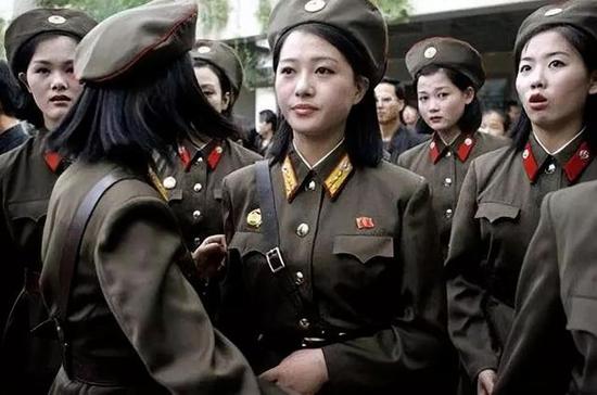 朝鲜新闻:神秘的朝鲜女兵:美丽而又奋进的“金达莱”
