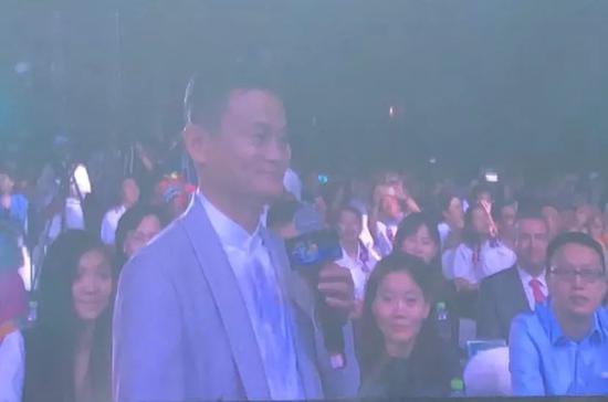 我敬你是“爸爸”你却想当梗王?马云又爆金句