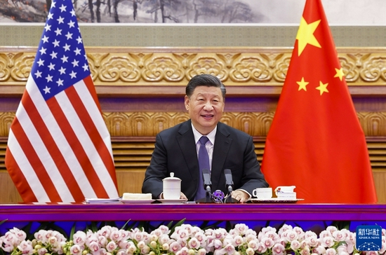 11月16日上午,国家主席习近平在北京同美国总统拜登举行视频会晤。新华社记者 黄敬文 摄