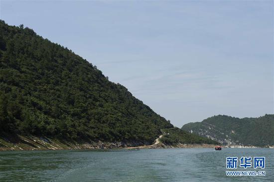 这是7月3日拍摄的乌江江界河渡口。新华社记者 王思维 摄