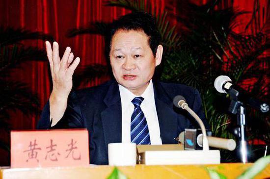 深圳市政协原副大大获减刑 曾持有7支被判15年