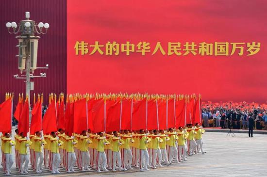 快讯:读者传媒一字涨停 封单超12万手
