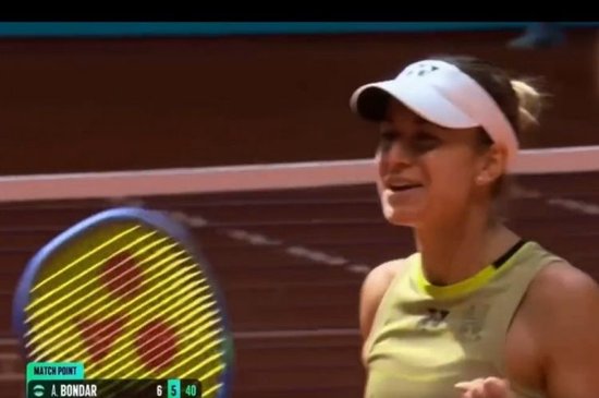 首胜世界前10！邦达尔2-0斯维托丽娜，晋级WTA1000马德里站第三轮