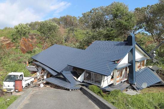 台风地震连击日本 北海道民宅遭埋机场关闭