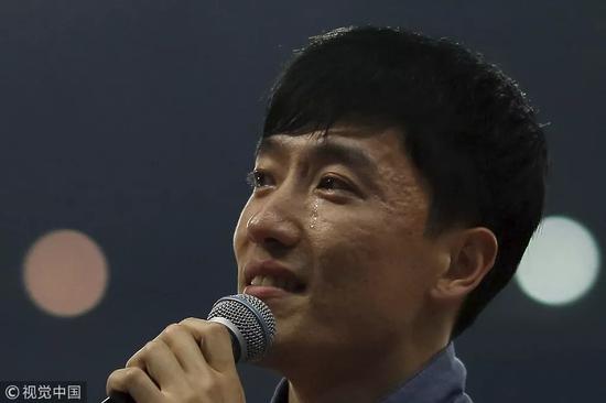 刘翔影帝:媒体:“失踪”的刘翔和他的十年 2015年5月17日,上海,2015国际田联钻石联赛上海站,刘翔退役仪式举行