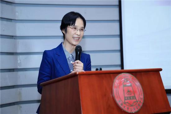 傅莹之后 清华又迎来一位曾任部级职务的女院长 江小涓讲话