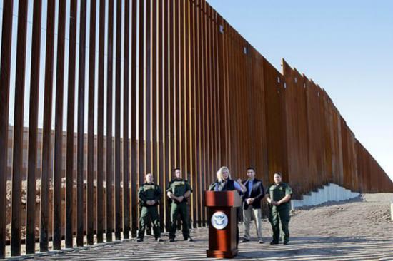特朗普曾表示将“为保障边境安全而自豪地关闭联邦政府”。（图：美联）