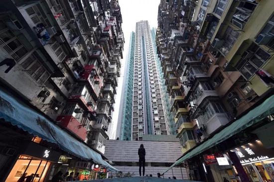 香港鰂鱼涌“怪兽大厦”,曾是变形金刚拍摄地(图片来源:东方IC)