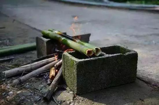 科普贴:放了上千年的烟花爆竹 咋做成五颜六色的?_手机新浪网
