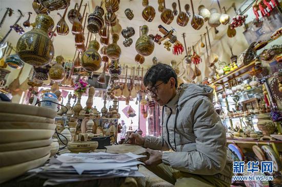 �������&middot;�������ڿ�ʲ�ųǾ���һ��ľ���ֹ���Ʒ���﹤����2��16���㣩��&nbsp; �»������ �Ը� ��