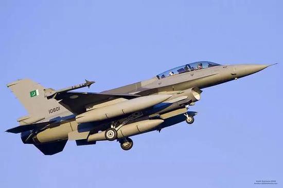  巴基斯坦F-16战机能保持正常飞行状态的数量不多