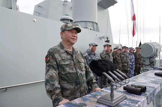 △2018年4月12日,中央军委在南海海域隆重举行海上阅兵,习近平检阅部队并发表重要讲话。