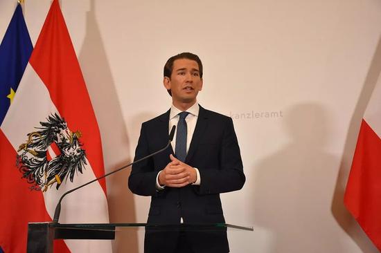 奥地利总理库尔茨在新闻发布会现场  /视觉中国