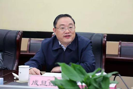 中候补校长北上上海大学迎来新任书记校长