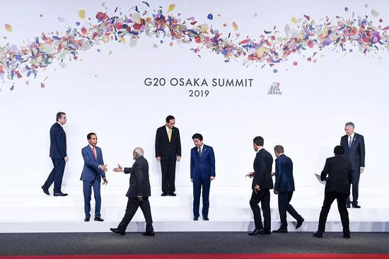 G20领导人准备合影。/视觉中国
