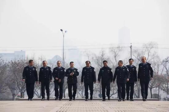 追回这两件国宝的,正是山西省闻喜县公安局局长张少华和他带领的专案