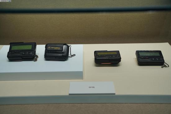 △退出历史的BP机。1984年5月，广州建成了中国第一个数字寻呼系统。